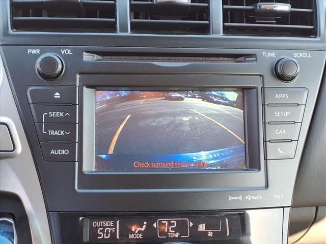 2014 Toyota Prius v TWO