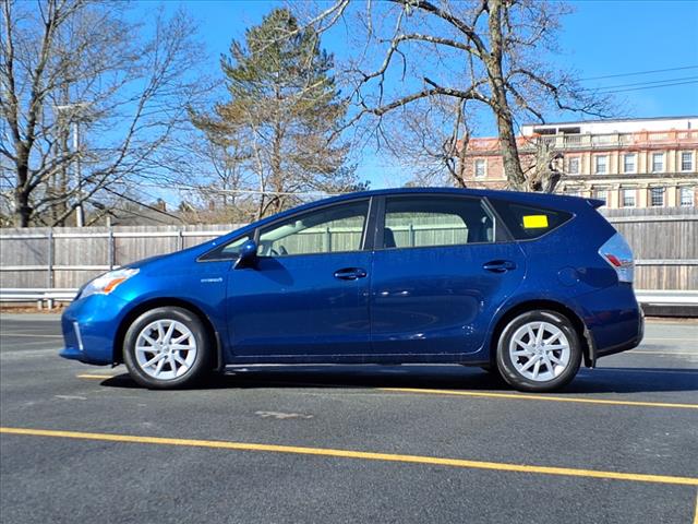 2014 Toyota Prius v TWO