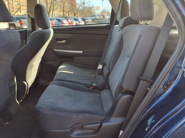 2014 Toyota Prius v TWO
