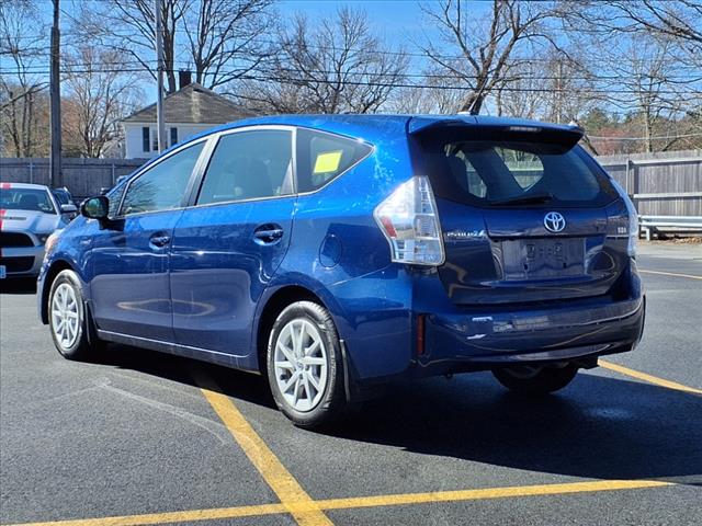 2014 Toyota Prius v TWO