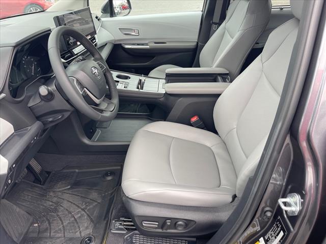 2025 Toyota Sienna XLE 7-Passenger