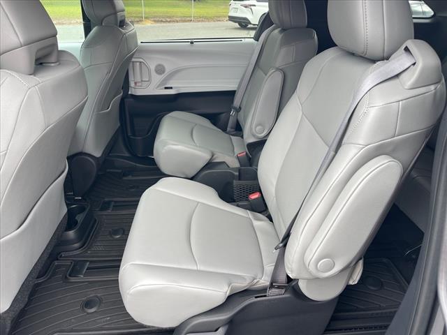 2025 Toyota Sienna XLE 7-Passenger