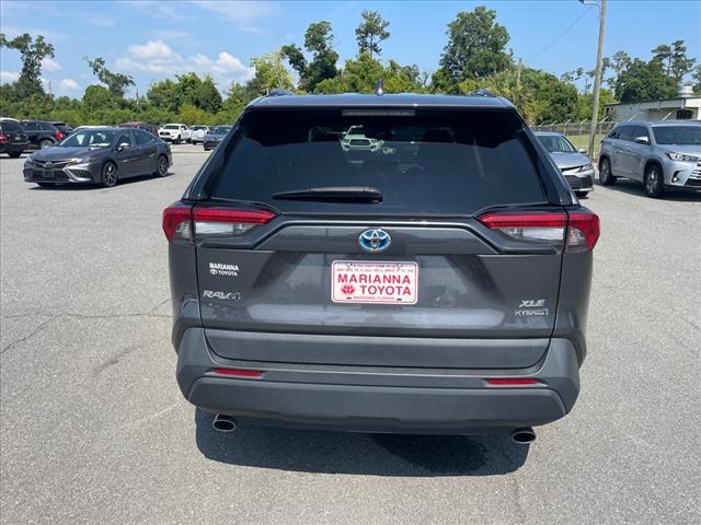 2022 Toyota RAV4 Hybrid XLE
