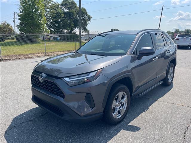2022 Toyota RAV4 Hybrid XLE