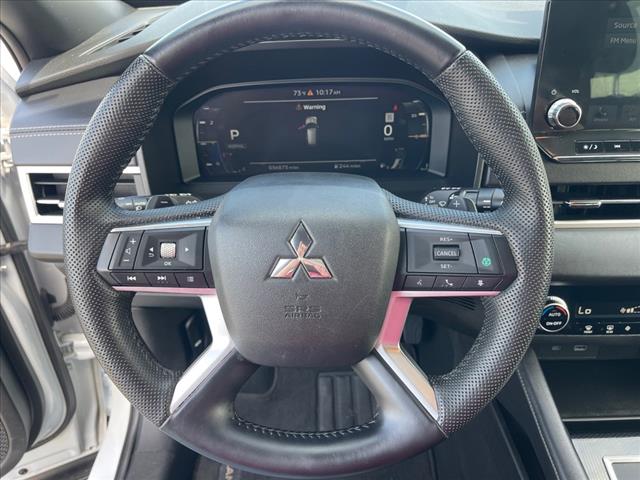 2023 Mitsubishi Outlander SE