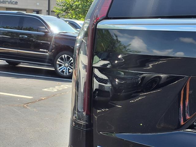 2022 Cadillac Escalade ESV Premium Luxury
