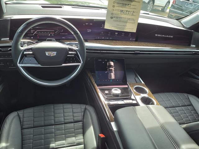 2025 Cadillac Escalade Sport Platinum