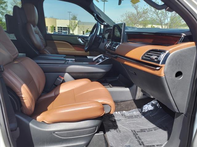 2023 Lincoln Navigator L RESERVE