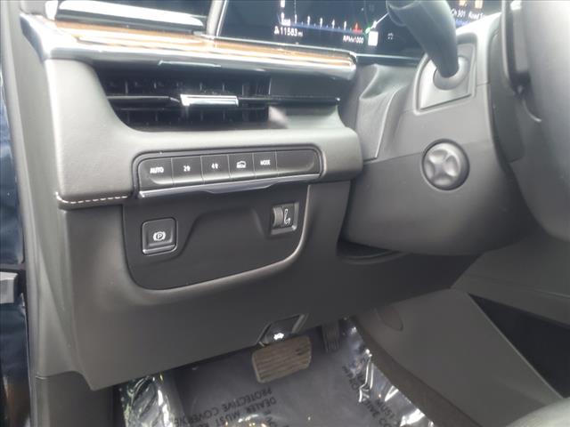 2024 Cadillac Escalade ESV Premium Luxury