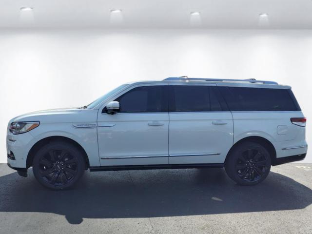 2023 Lincoln Navigator L RESERVE