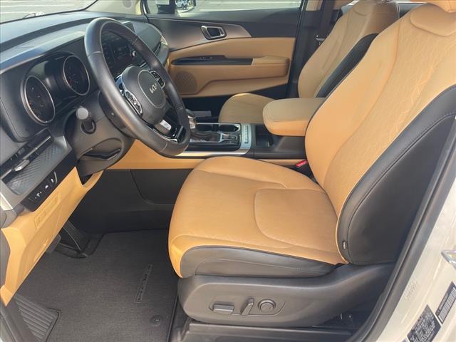 2024 Kia Carnival LX