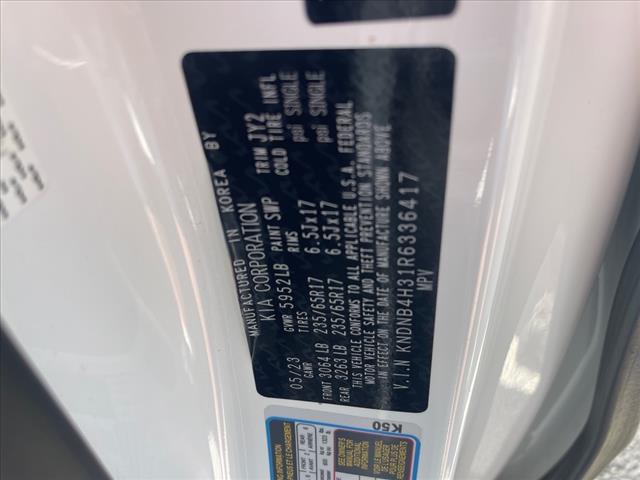 2024 Kia Carnival LX
