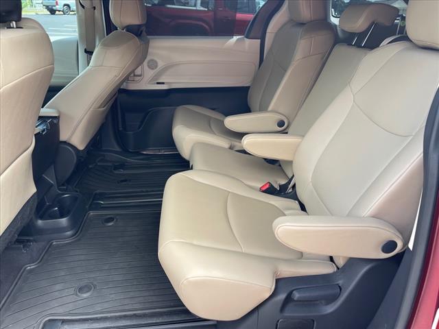 2023 Toyota Sienna XLE 8-Passenger
