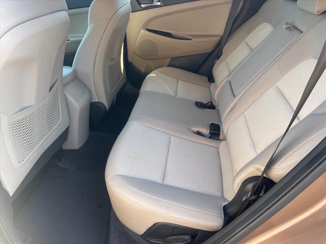 2016 Hyundai TUCSON SE