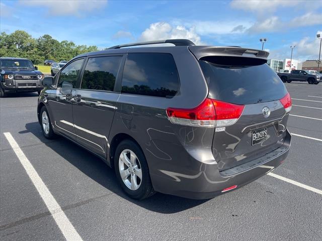 2014 Toyota Sienna L 7 Passenger