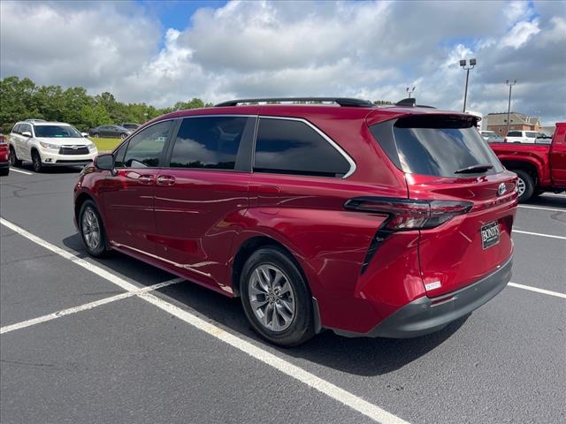 2023 Toyota Sienna XLE 8-Passenger