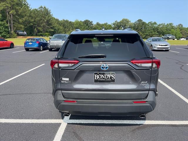 2022 Toyota RAV4 Hybrid XLE