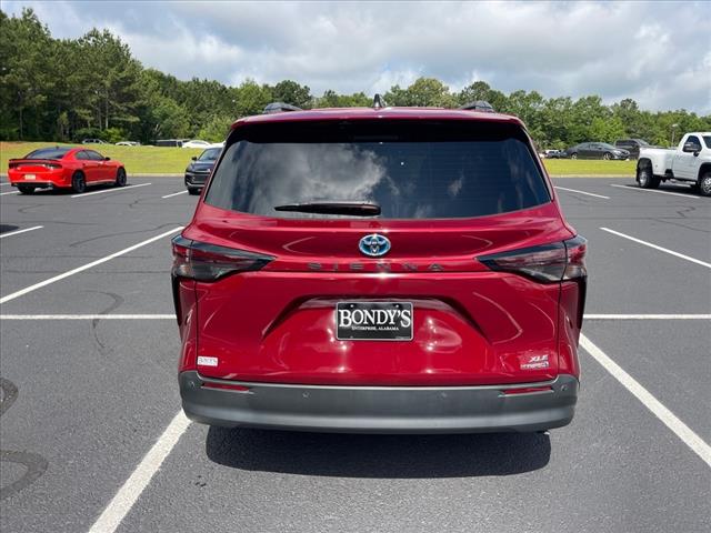 2023 Toyota Sienna XLE 8-Passenger
