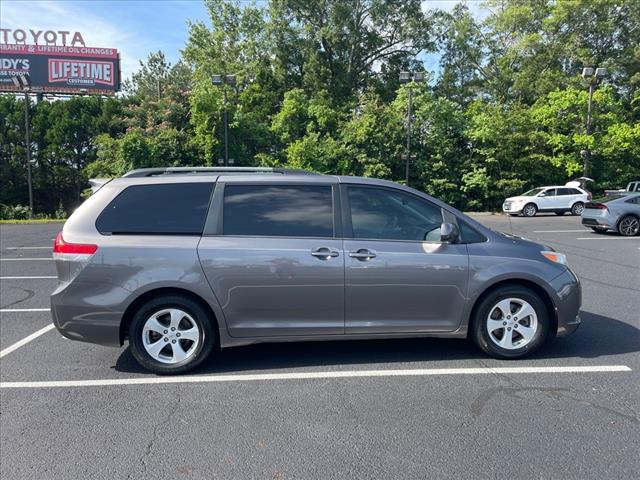 2014 Toyota Sienna L 7 Passenger
