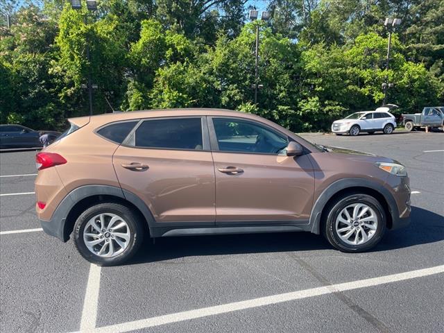 2016 Hyundai TUCSON SE