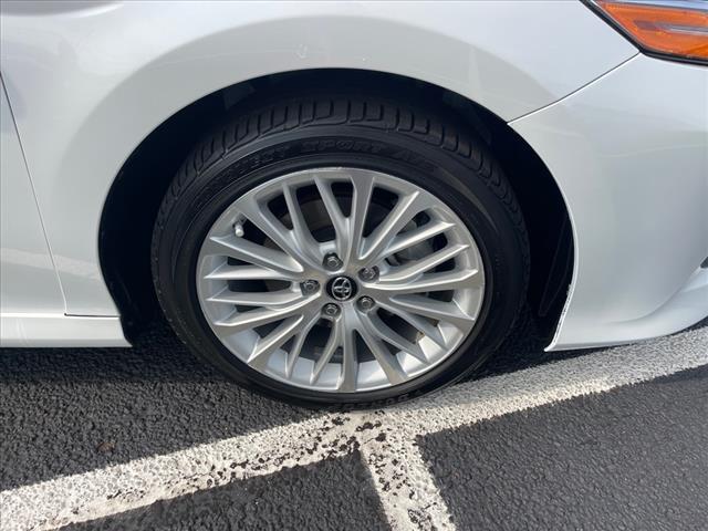 2019 Toyota Camry Hybrid XLE