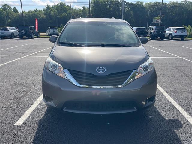 2014 Toyota Sienna L 7 Passenger