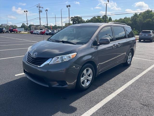 2014 Toyota Sienna L 7 Passenger