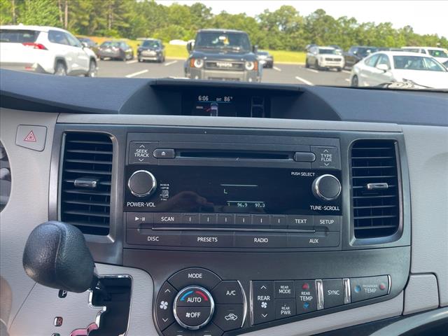 2014 Toyota Sienna L 7 Passenger