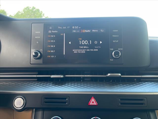 2024 Kia Carnival LX