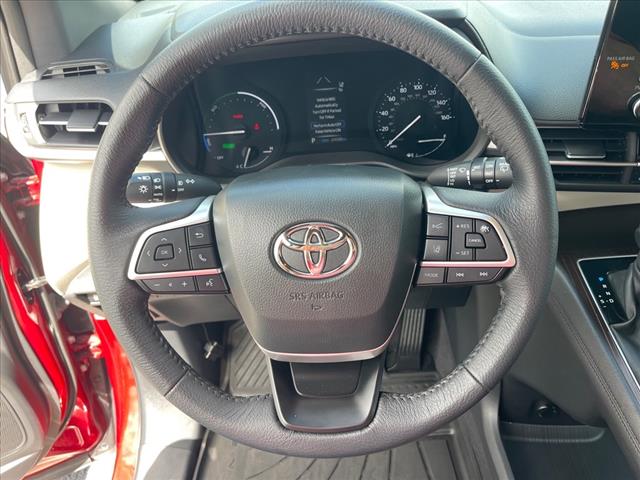 2023 Toyota Sienna XLE 8-Passenger