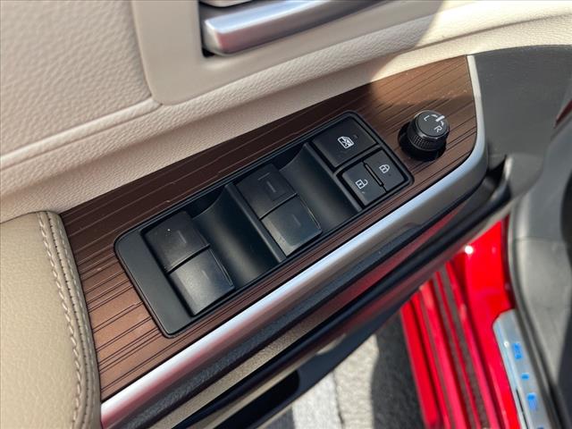 2023 Toyota Sienna XLE 8-Passenger