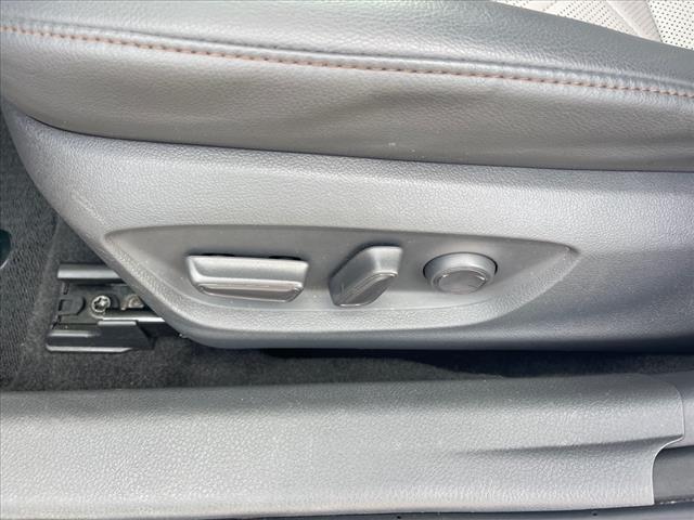 2019 Toyota Camry Hybrid XLE