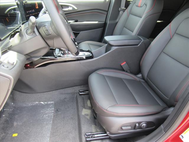2025 Chevrolet Trax RS