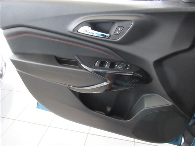 2025 Chevrolet Trax RS