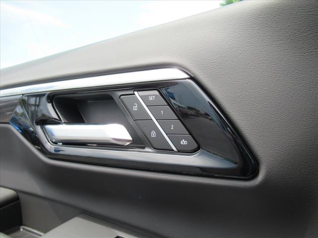 2025 Chevrolet Suburban RST