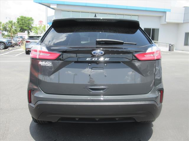 2021 Ford Edge SE