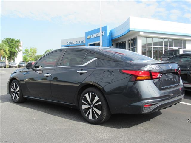 2021 Nissan Altima 2.5 SV
