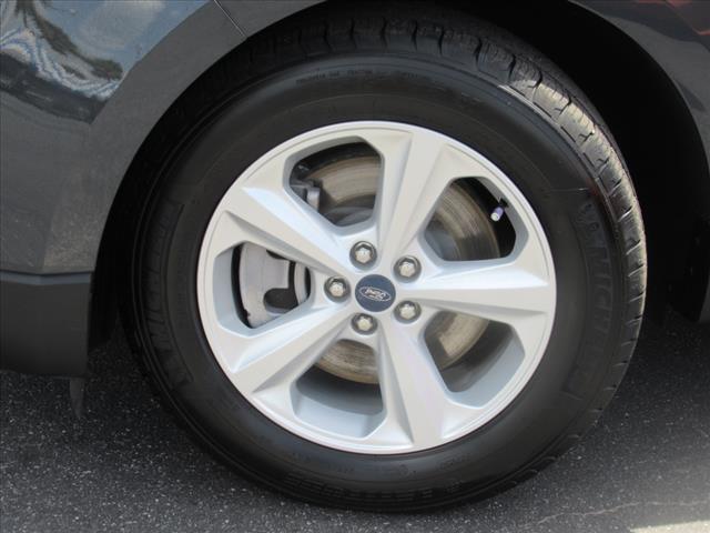 2021 Ford Edge SE