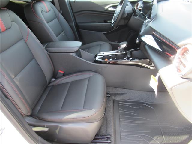 2025 Chevrolet Trax RS