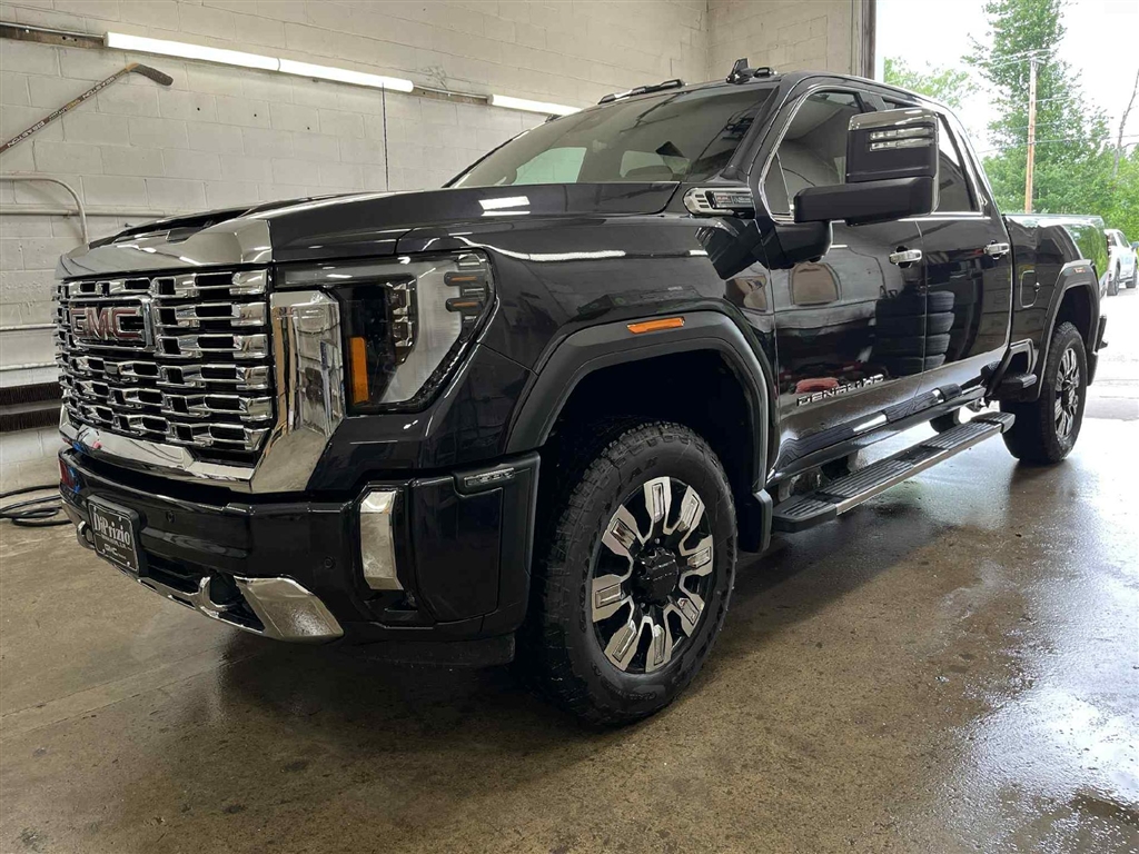 2025 GMC Sierra 3500HD Denali