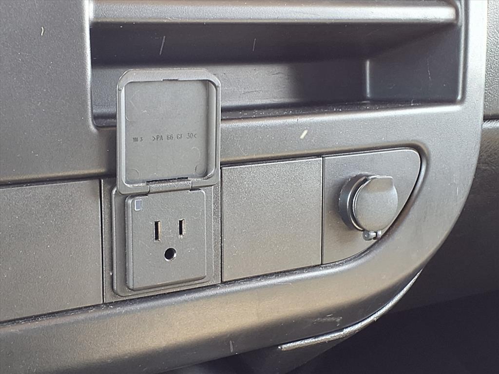 2023 GMC Savana Cargo Work Van - Photo 13