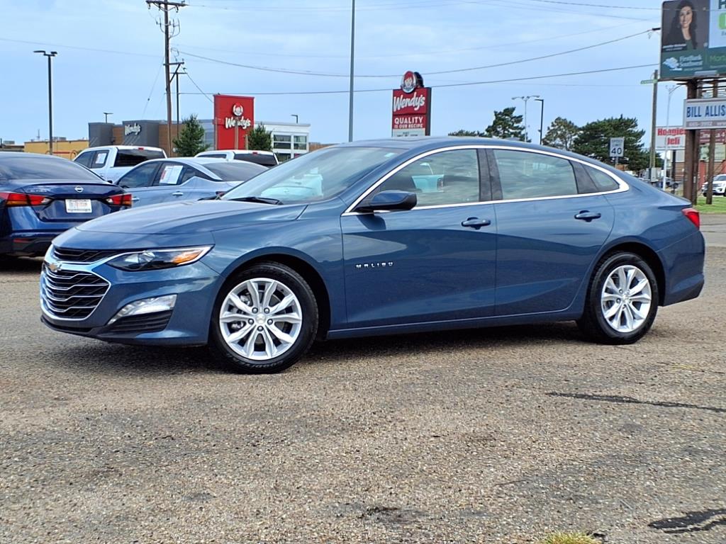 2024 Chevrolet Malibu 1LT's photo