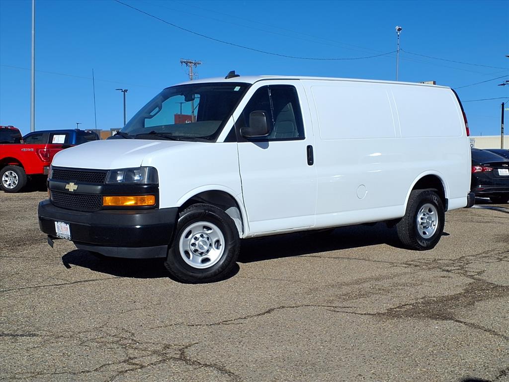 2021 Chevrolet Express 2500 - main photo