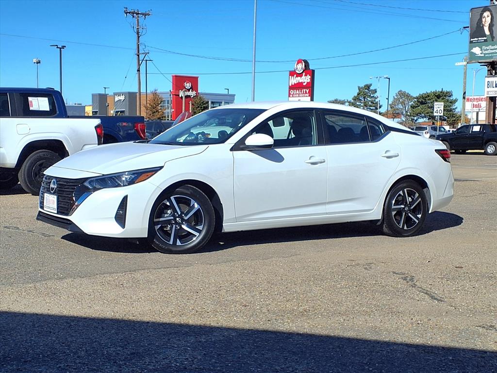 2024 Nissan Sentra SV's photo