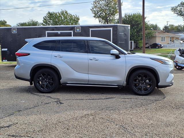 2022 Toyota Highlander L