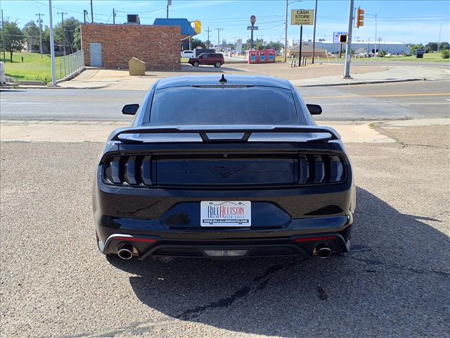 2022 Ford Mustang EcoBoost