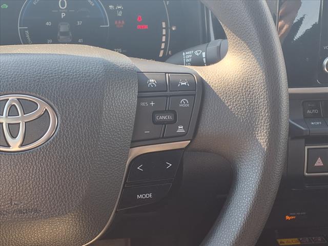 2025 Toyota Camry LE