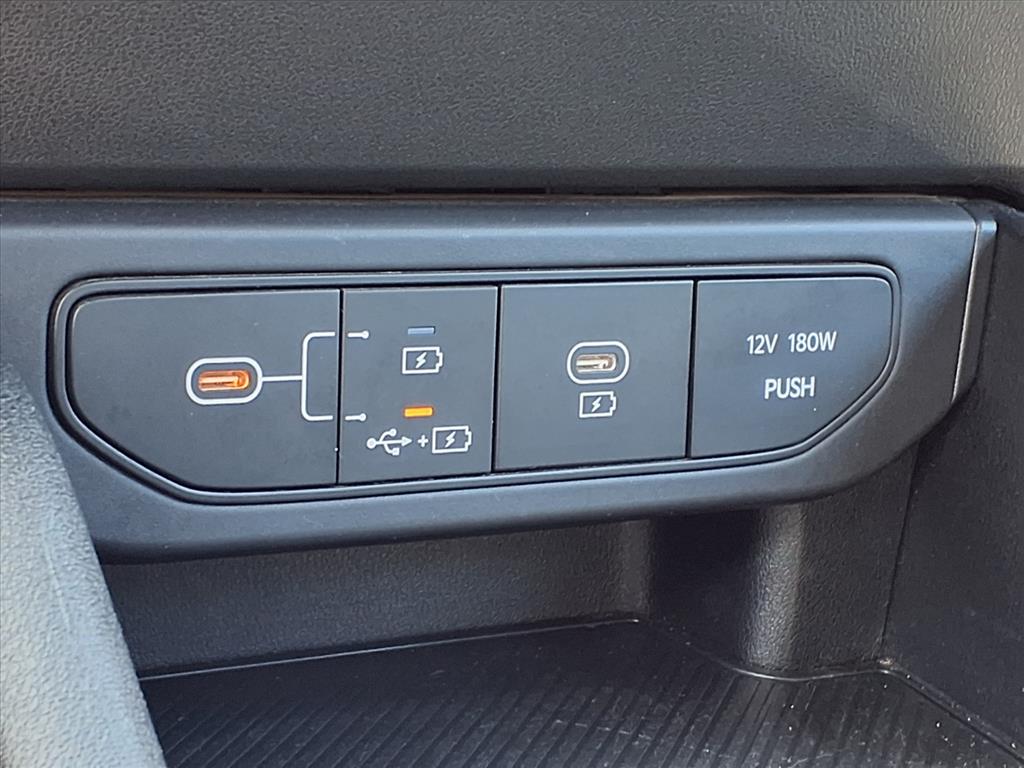 2025 Kia K4 LXS - Photo 9
