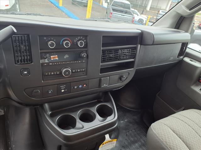 2025 Chevrolet Express 3500