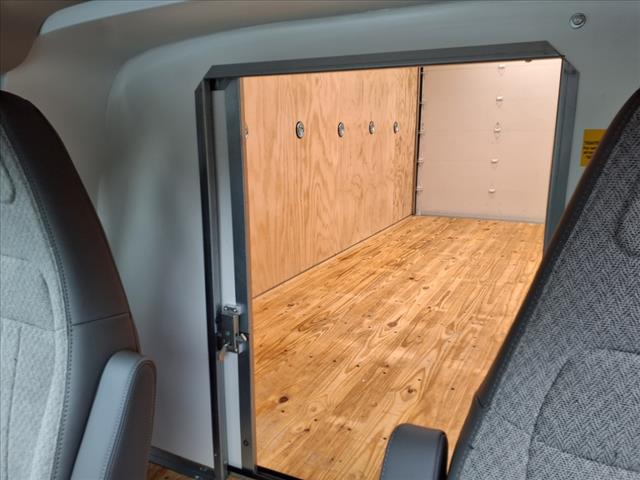 2025 Chevrolet Express 3500